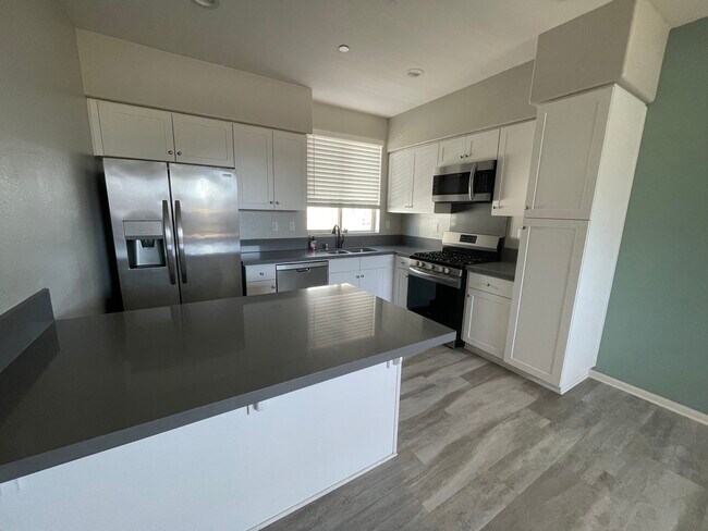 Primary Photo - 8850 Olive Ln