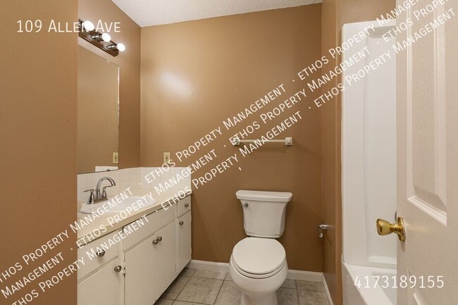 Building Photo - 109 N Allen Ave