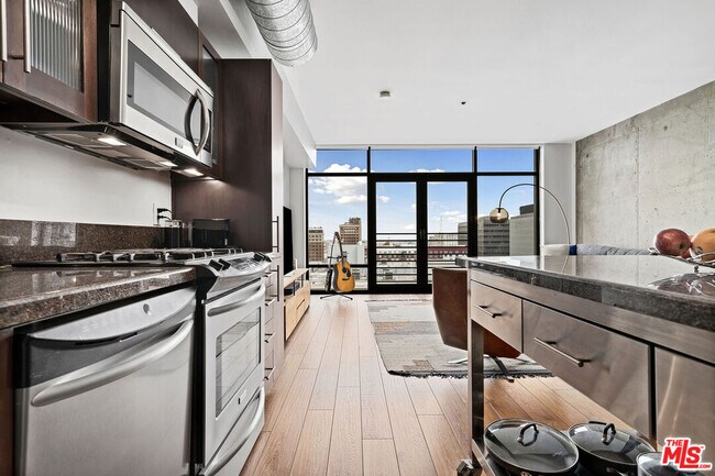 Building Photo - 1111 S Grand Ave