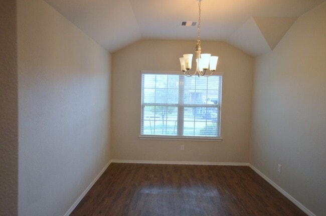Building Photo - 5539 Dovetail Arbor Trace
