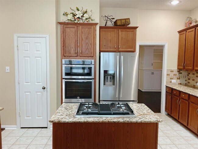 Building Photo - 3118 Autumnjoy Dr
