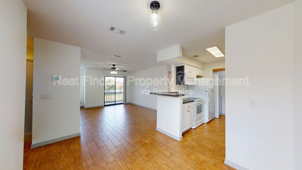Building Photo - 10200 Belle Rive Blvd