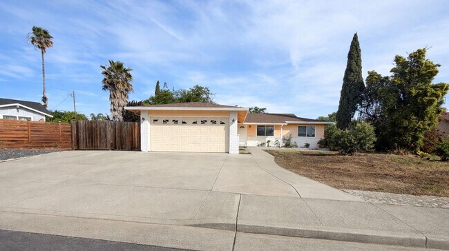 Building Photo - 3 bed 2 Bath Home Recently renovated single-family home in Fairfield,