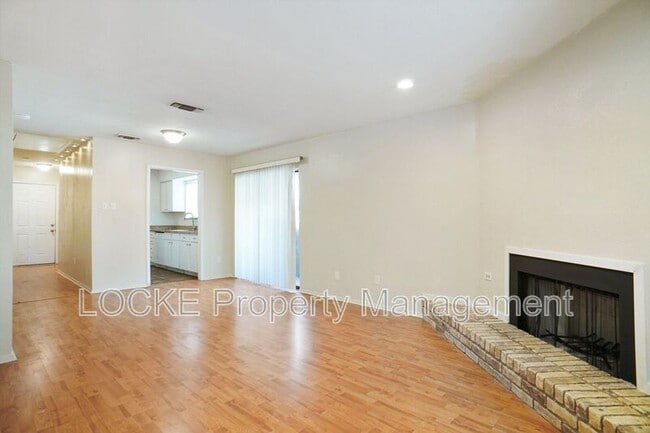 Building Photo - 4908 Byers Ave