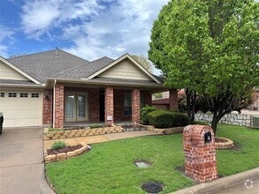 Building Photo - 8708 La Quinta Lane