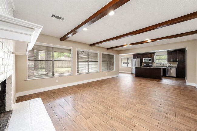 Building Photo - 10715 Elmdale Dr