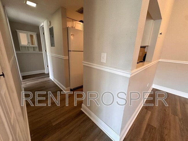 Building Photo - 3242 S Semoran Blvd