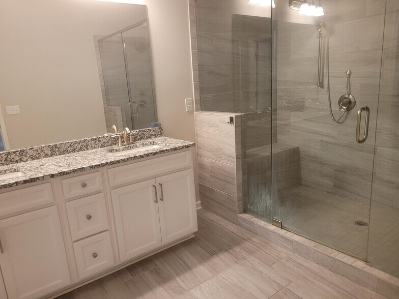 Building Photo - 4158 Butler Dr