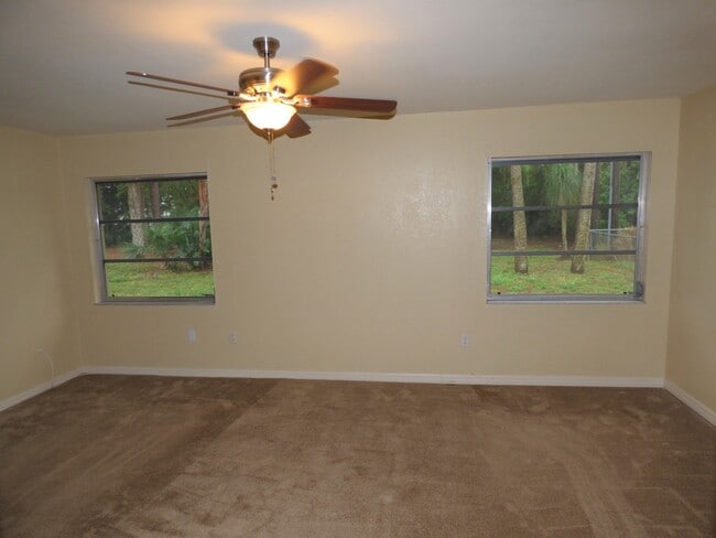 Building Photo - New York Section, Port Charlotte