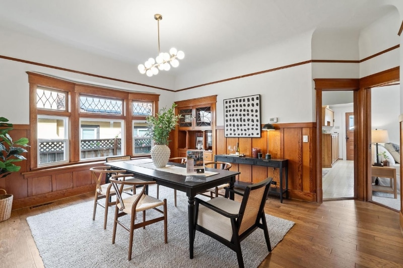 Building Photo - 340 Florence St