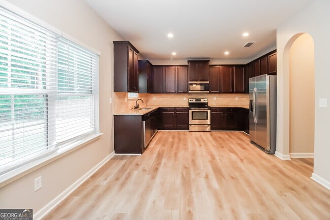 Building Photo - 1020 Bluecoat Cir