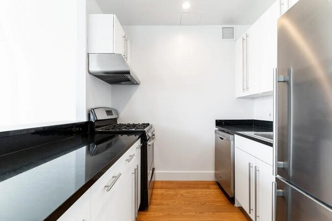 Building Photo - 1 bedroom in New York NY 10007