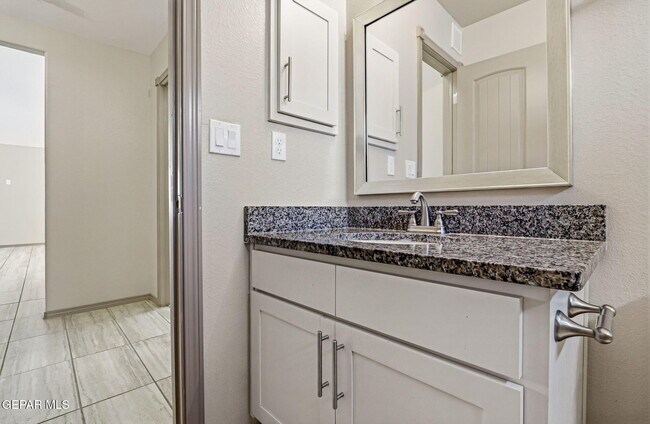 Building Photo - 14937 Tierra Isaiah Ave
