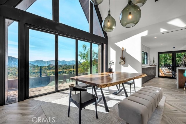 Building Photo - 24301 Sylvan Glen Rd