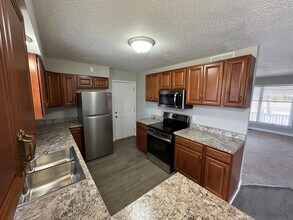 Building Photo - Four Bedroom Available in April - West Lafayette School District