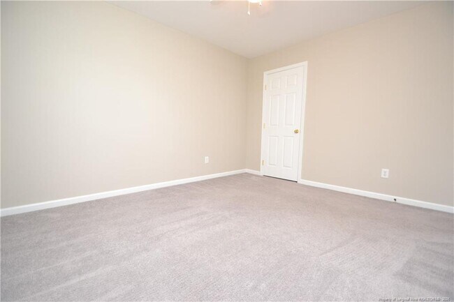 Building Photo - 600 Walnut Woods Dr