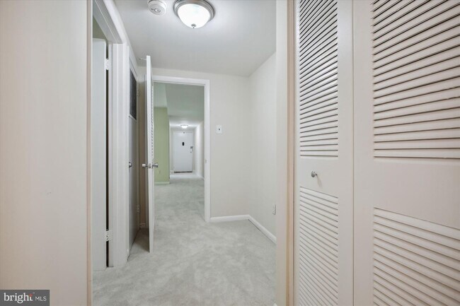 Building Photo - 10655 Montrose Ave