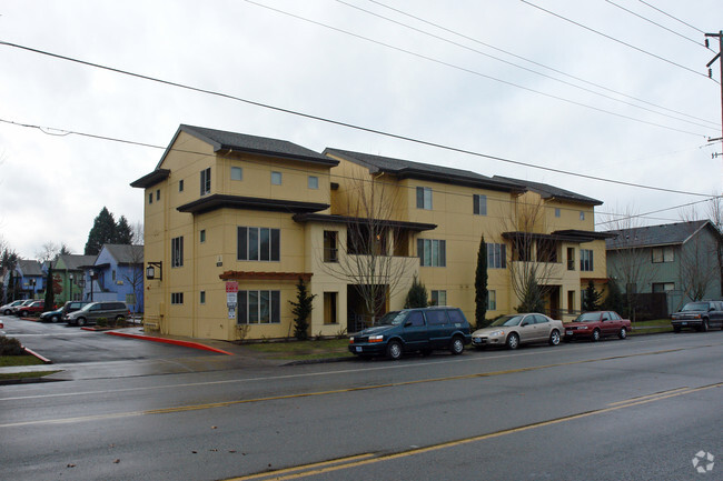 Building Photo - Villas De Mariposas