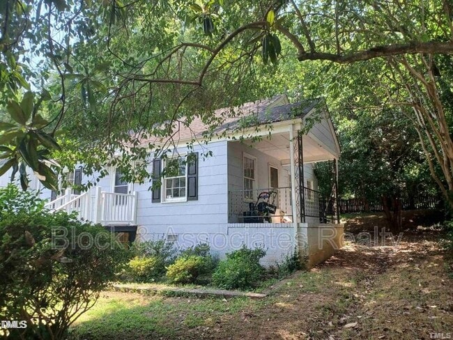 Building Photo - 706 Van Buren Rd