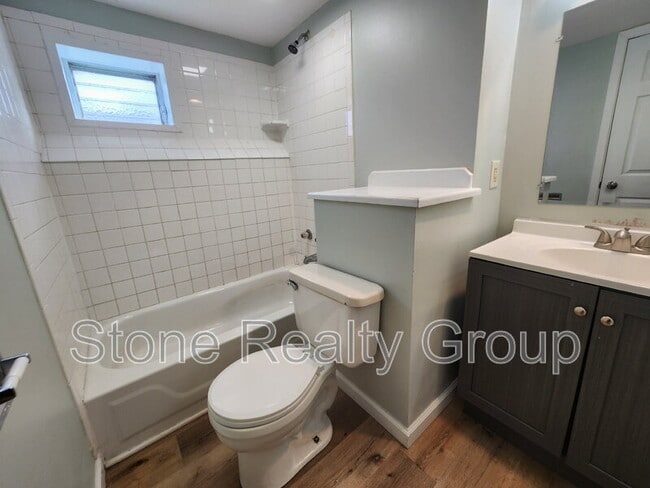 Building Photo - 1527 Ohio St