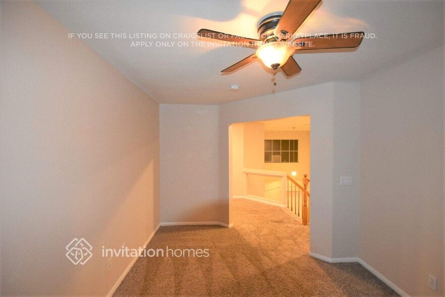 Building Photo - 8637 W Gilmore Ave