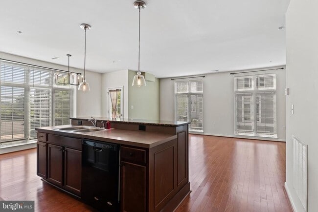 Building Photo - 3030 Meridian Cmns