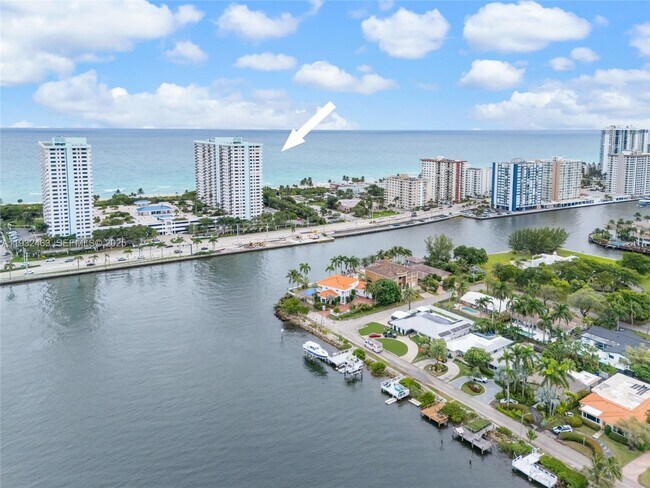 Building Photo - 1201 S Ocean Dr