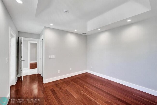 Building Photo - 1326 SW 23rd St