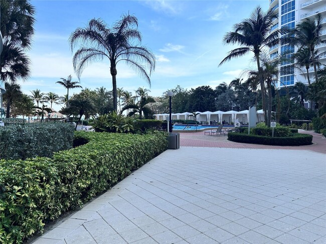 Building Photo - 3001 S Ocean Dr
