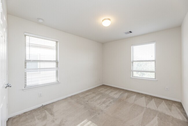 Building Photo - 25342 Briscoe Village Dr