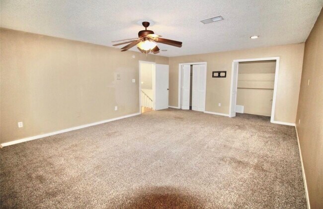 Building Photo - 4701 Spring Ln