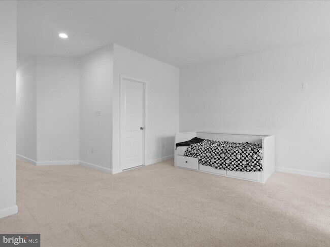 Building Photo - 42538 Magellan Square