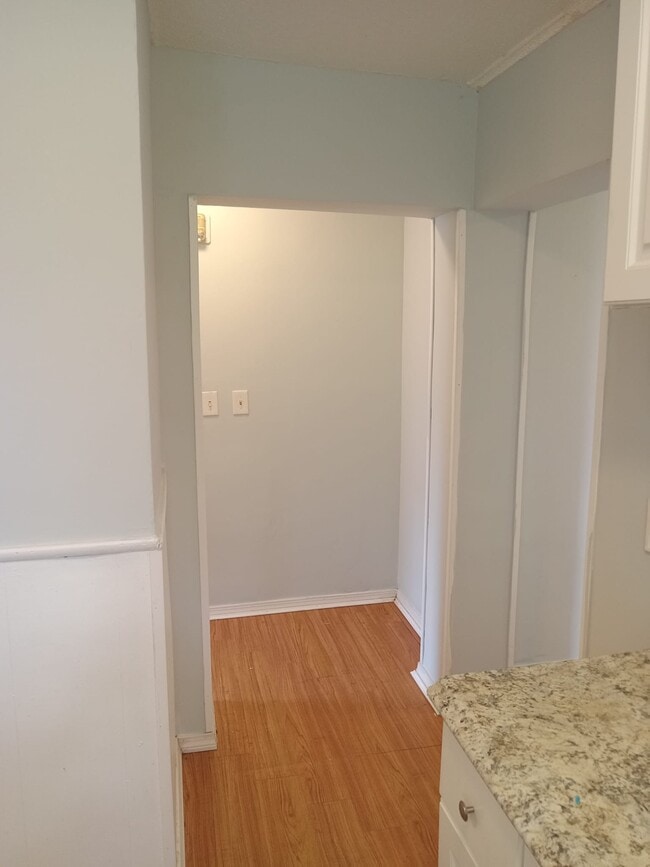 Building Photo - 6 Dudley St