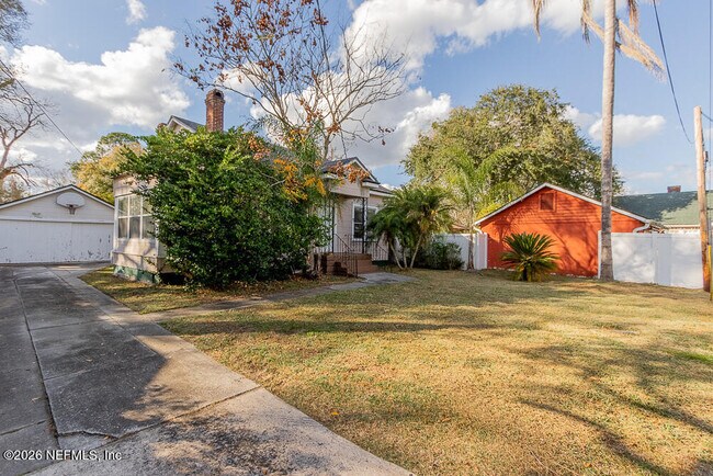 Building Photo - 1072 Brown St