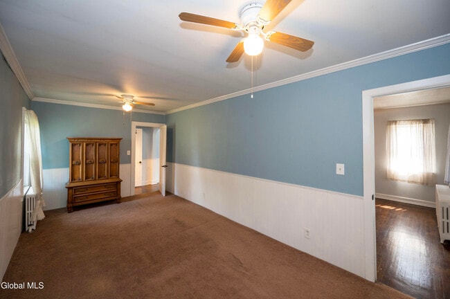 Building Photo - 33 Clinton St