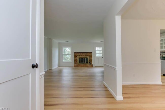 Building Photo - 2637 N Elizabeth Harbor Dr