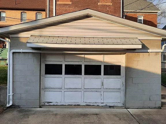 Building Photo - 1308 Somerset Ave