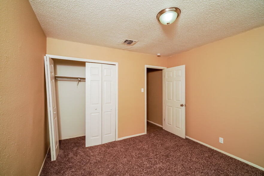 Building Photo - 7534 Rustic Trail