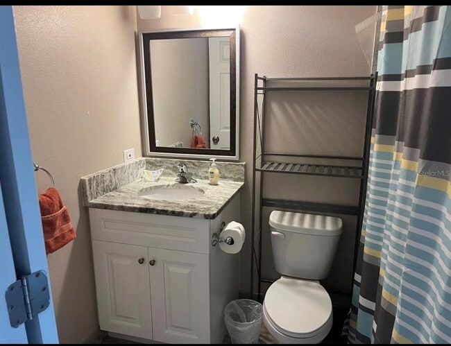 Building Photo - 2317 W Bristol Ave