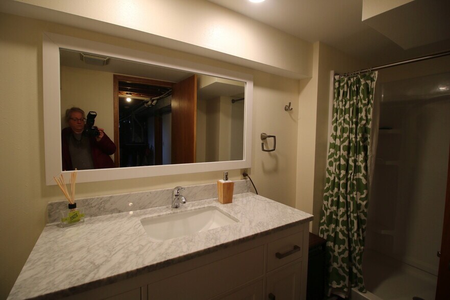 Basement bath - 1526 Marston Ave