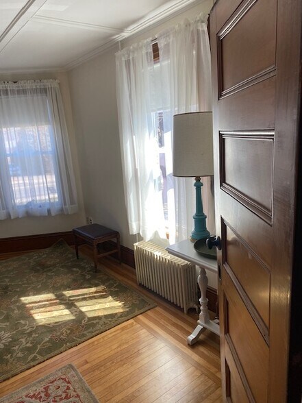 Building Photo - 264 Washington St