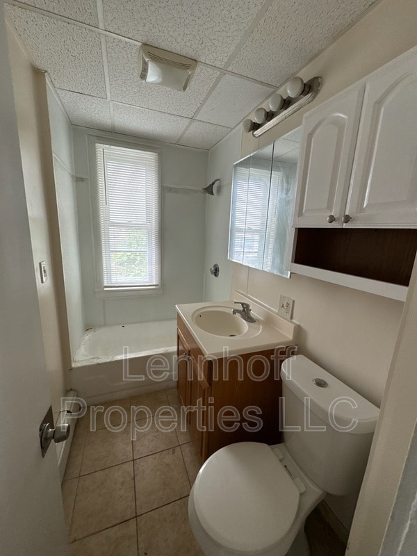 Building Photo - 153 Bailey St