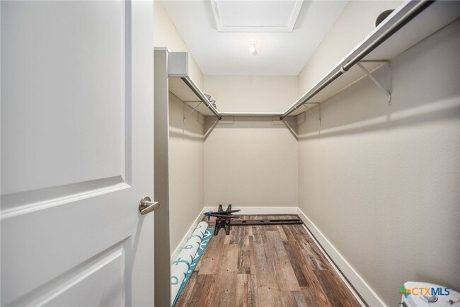 Building Photo - 8 Las Brisas Pl