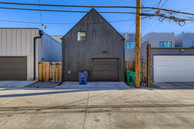 Building Photo - Stylish Loft-Style 1 Bedroom in the Heart of RiNo with Garage and Private Patio