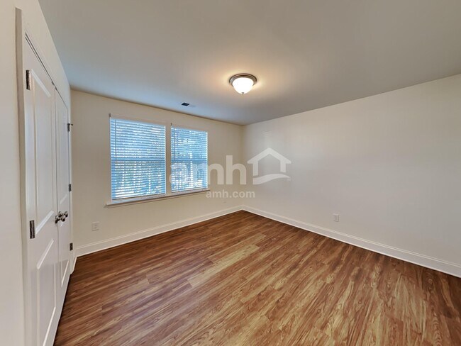 Building Photo - 209 Rivulet Dr