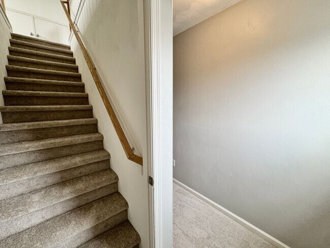 Building Photo - First-Time Rental Available NOW! Pet Friendly, Community Pool, Clubhouse, Fitness Center, Kayak, ...