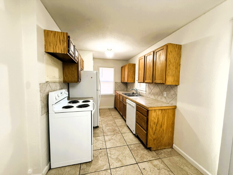 Building Photo - 1114 S Waverly St