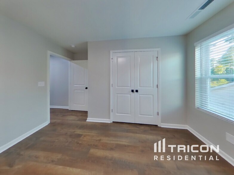 Building Photo - 7662 Tanglewood Wy