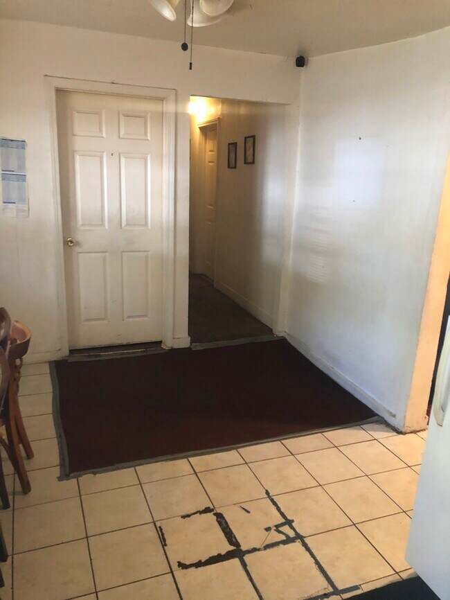Room Available for Rent 1131 Hubbard St SW Atlanta GA 30310