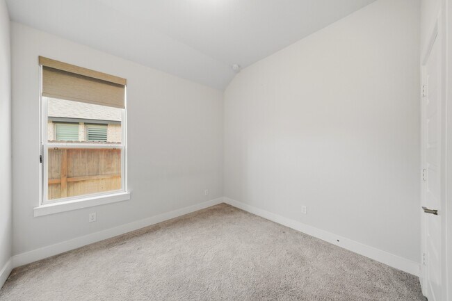 Building Photo - 2506 Seedling St